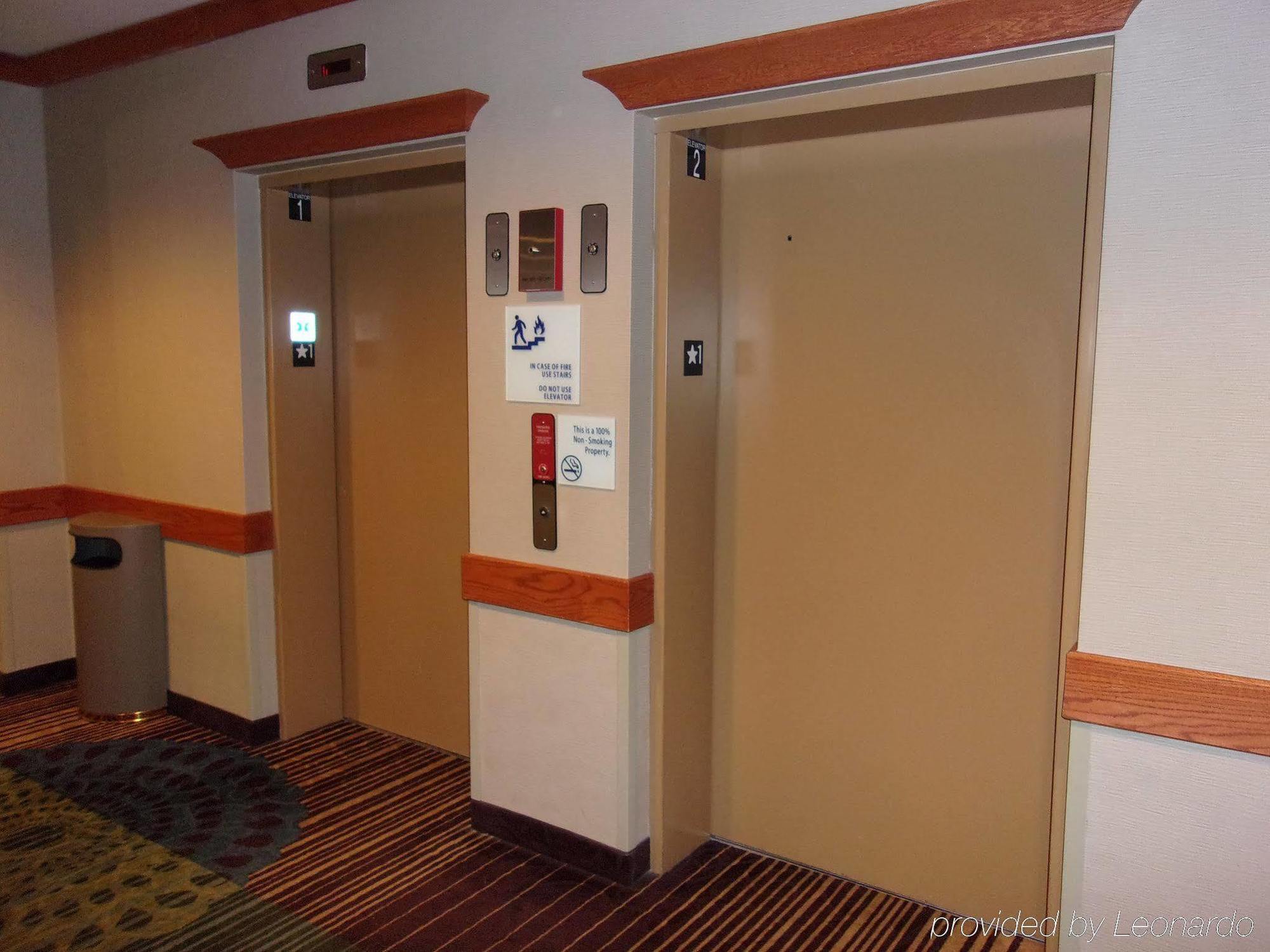 Holiday Inn Express Hotel & Suites Chicago West Roselle By Ihg Exterior foto